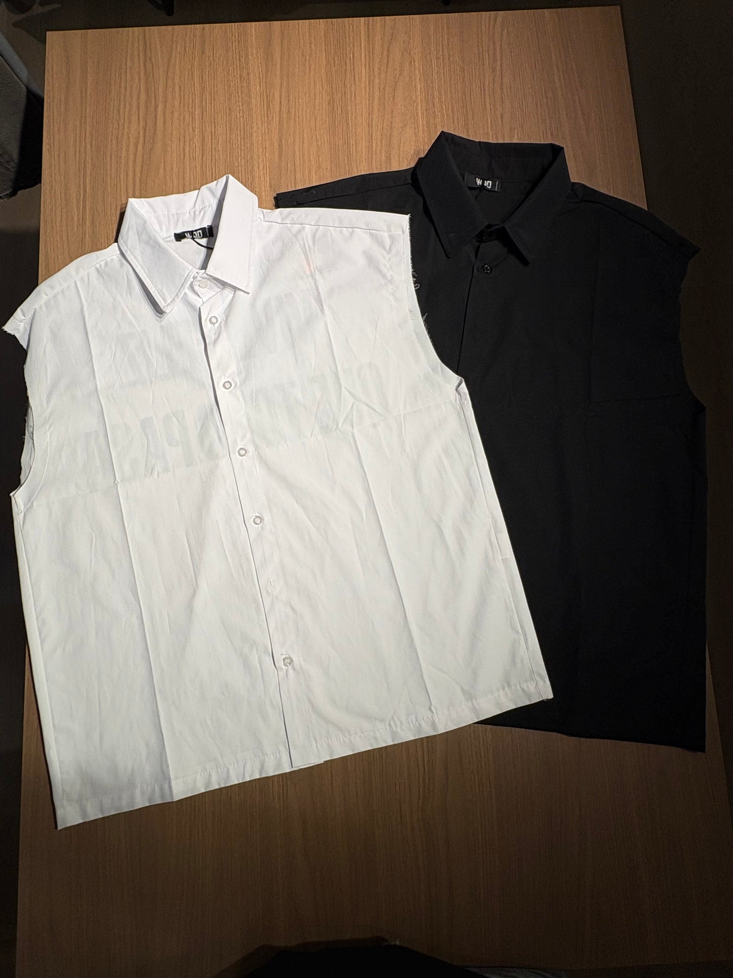 Camicia con scritta “VIVE FELIZ”
