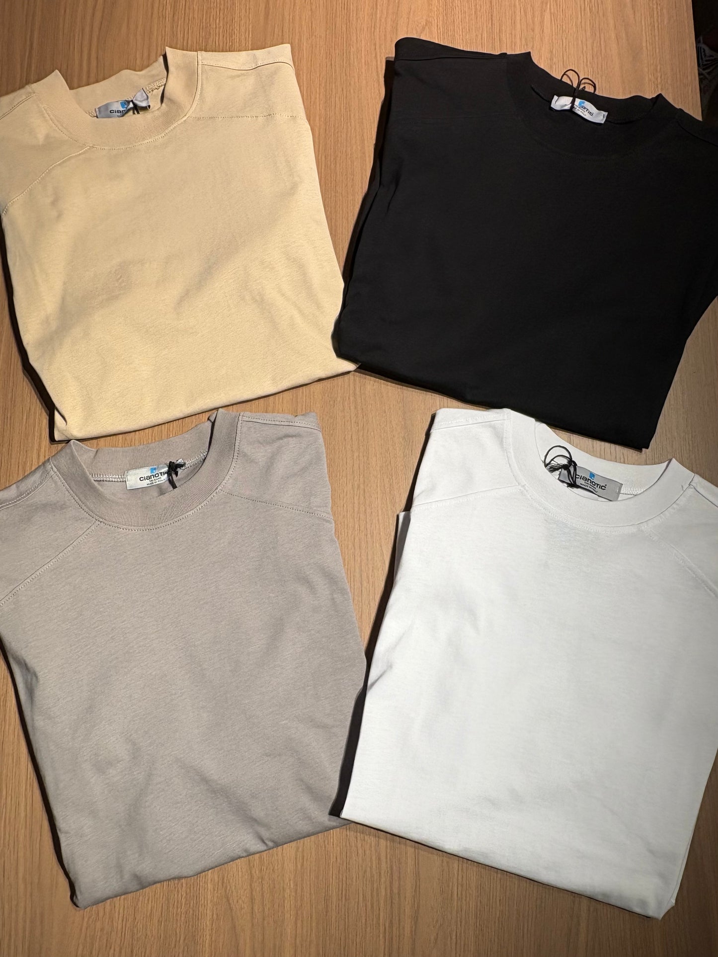 T-shirt Basic Cianotic