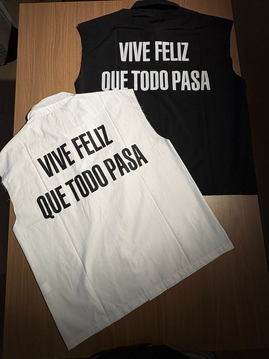Camicia con scritta “VIVE FELIZ”